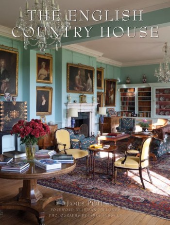 english-country-house-book-review-the-aestate-3