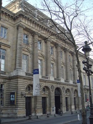 Jacques-Denis Antoine, Hôtel de la Monnaie,1767–75 (Photo: Wikimedia Commons)